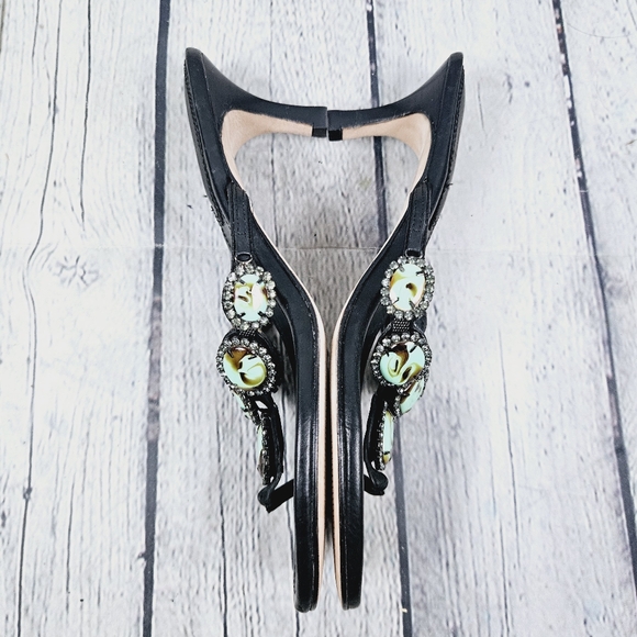 PELLE MODA | leather kitten heel thong strap sandals - Picture 3 of 12